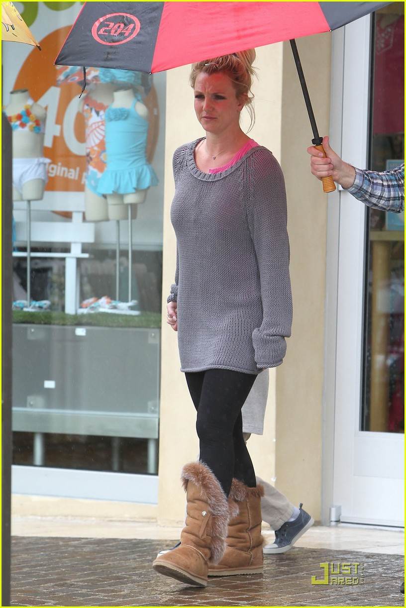 Britney พา น้องฌอนและน้องเจเดย์ ซื้อของเล่นที่ Gymboree store