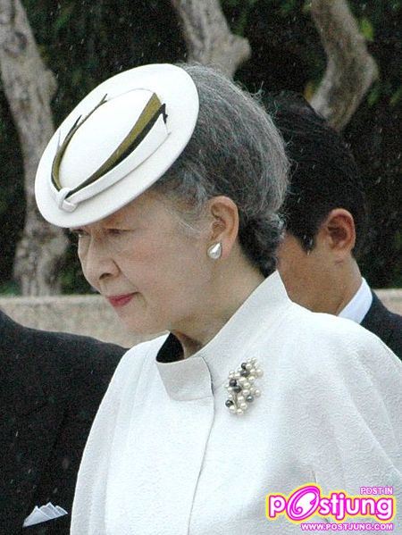 6. ประเทศญี่ปุ่น  สมเด็จพระจักรพรรดินีมิชิโกะ:องค์ปัจจุบันเเห่งญี่ปุ่น