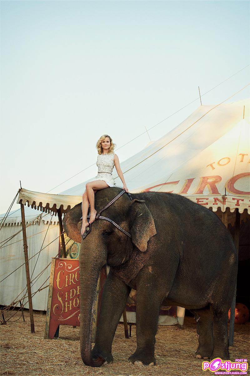 Reese Witherspoon @Vogue US May 2011