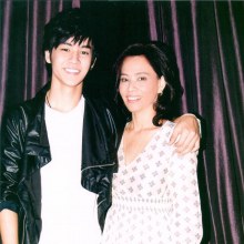 (บทสัมภาษณ์) เก้า จิรายุ และ คุณแม่ก้อย วรนุช ในนิตยสารผู้หญิง vol.1 no.557 April 2011