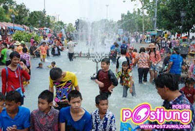 งานเทศกาลมหาสงกรานต์โคราช ประจำปี 2554  Korat Songkran Festival 2011 ~Fantasy~