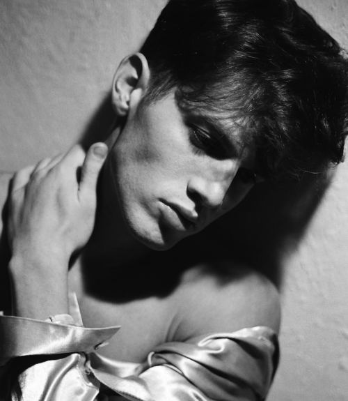 Kyle Ledeboer หล่อเลย