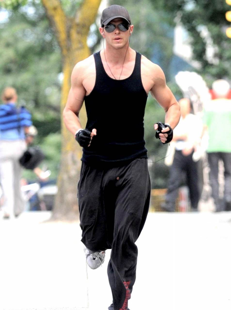 แอบดูคนดัง : Kellan Lutz