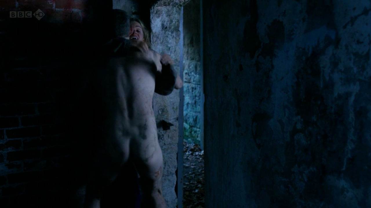 แอบดูคนดัง : Russell Tovey