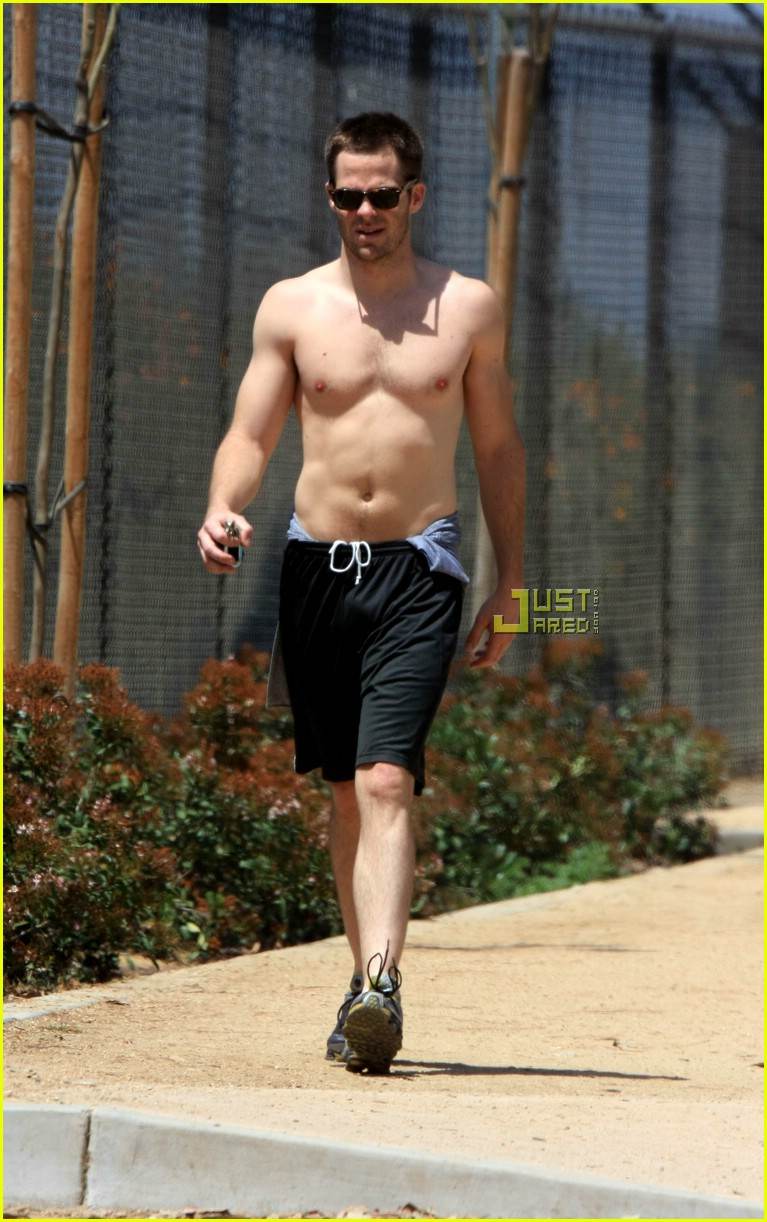 แอบดูคนดัง Chris Pine