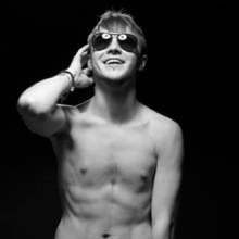 แอบดูคนดัง Lloyd Daniels