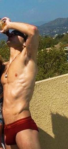 แอบดูคนดังกันครับ