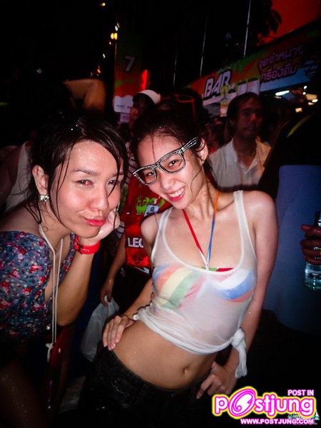 สาวๆ วันสงกรานต์