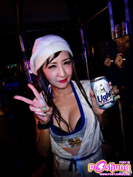 สาวๆ วันสงกรานต์