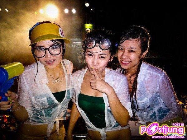 สาวๆ วันสงกรานต์