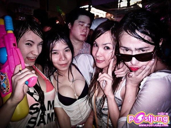 สาวๆ วันสงกรานต์