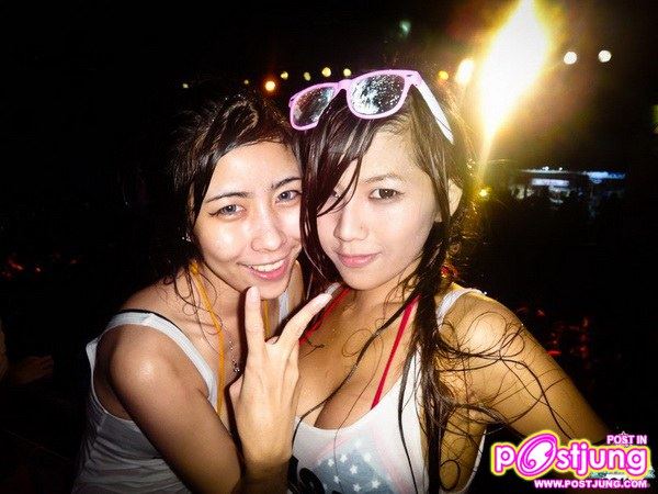 สาวๆ วันสงกรานต์