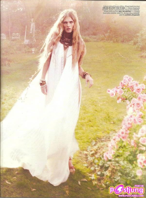 Malgosia Bela @Vogue Turkey April 2011