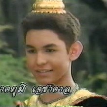มาดูสิว่า ดารานักแสดงชายคนใด แต่วตัวชุดไทยในละครพื้นบ้าน ได้ดีที่สุด