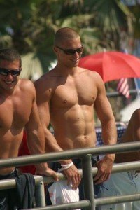 ปนเปชายชาย