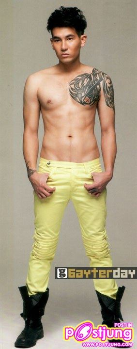 หนุ่มน่าตาเถื่อน ๆ รอยสักเท่ ๆ ชอบไหมคร่ะ