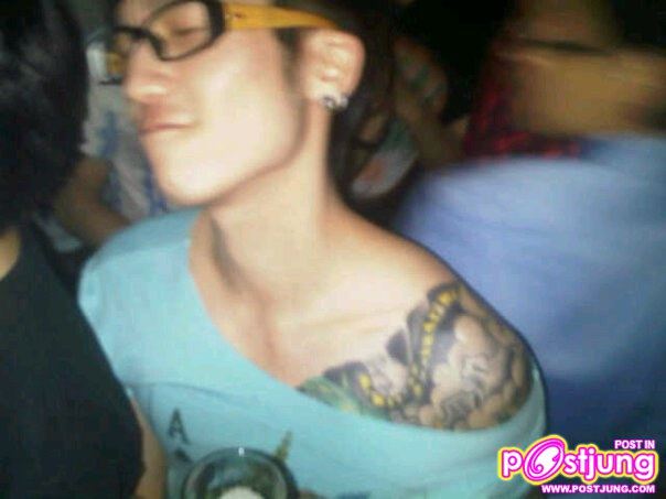 หนุ่มน่าตาเถื่อน ๆ รอยสักเท่ ๆ ชอบไหมคร่ะ