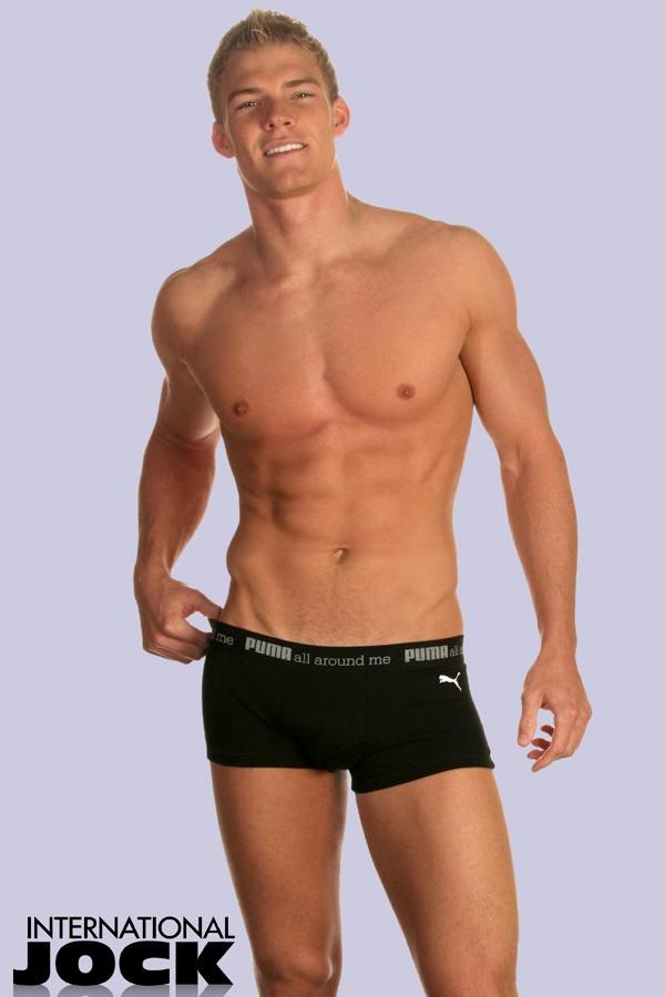 ปนเปนายแบบหนุ่ม