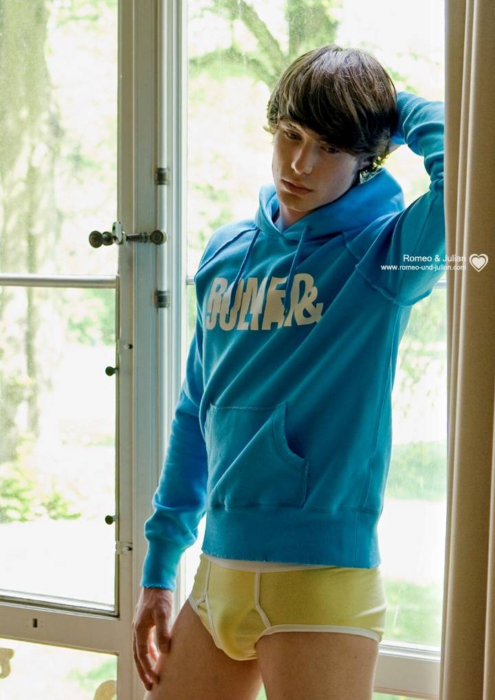 ปนเปนายแบบหนุ่ม