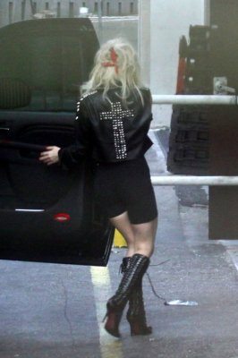 lady gaga & mini perform at tampa nightclub