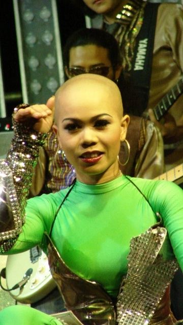 อีโล้นซ่า