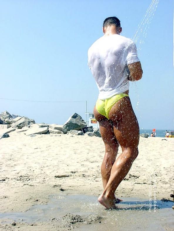 sexy male Matt Lowden