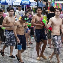 สนุกสนานวันปีใหม่ไทย