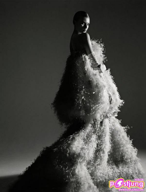 Maryna Linchuk @Vogue Russia May 2011