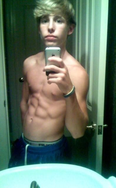 หนุ่มๆอ่อนๆแน่นๆปนเปกันไป