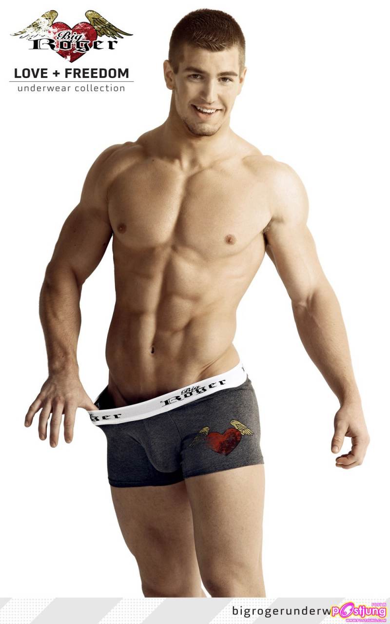 ล่ำอีกสิครับ หล่อได้อีกมั้ย