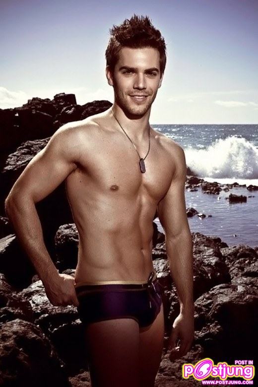 ล่ำอีกสิครับ หล่อได้อีกมั้ย