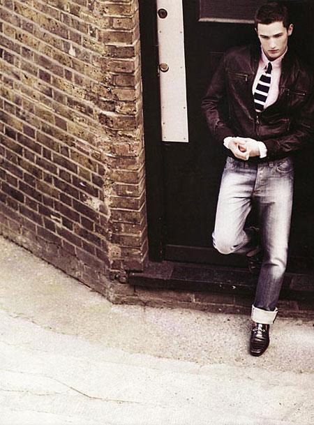 นายแบบคนนี้หล่อดีครับ ไม่รู้ชื่อไร