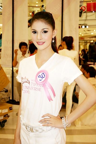 น้อง จูนนี่ หมายเลข 30 1 ในผู้เข้ารอบ 30 คนสุดท้าย Miss Tiffany 2011
