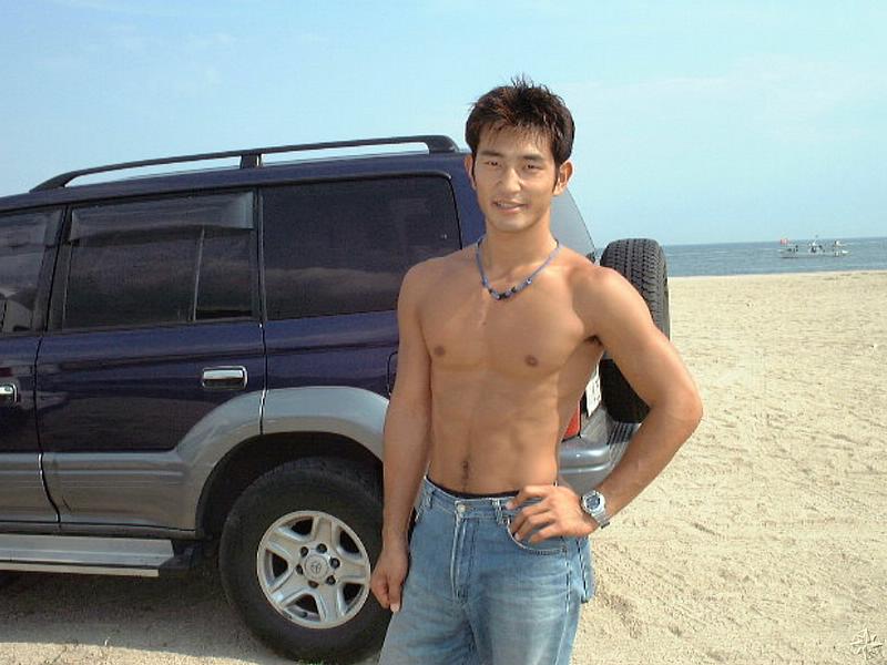 ตี๋ ญี่ปุ่นไปเล่นน้ำ