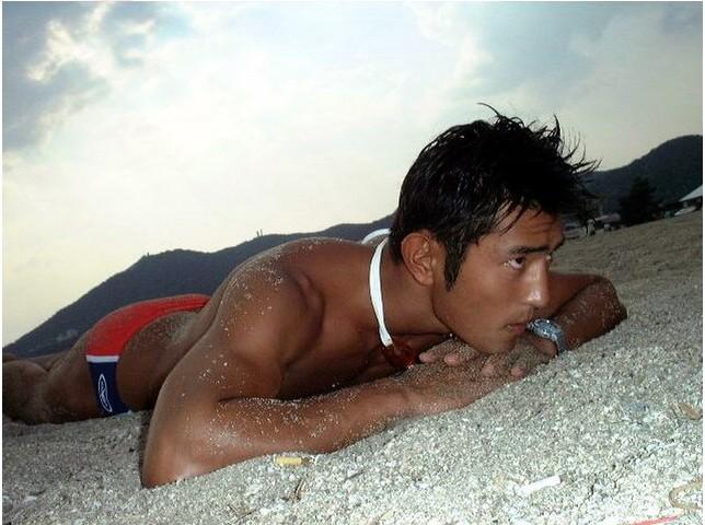 ตี๋ ญี่ปุ่นไปเล่นน้ำ