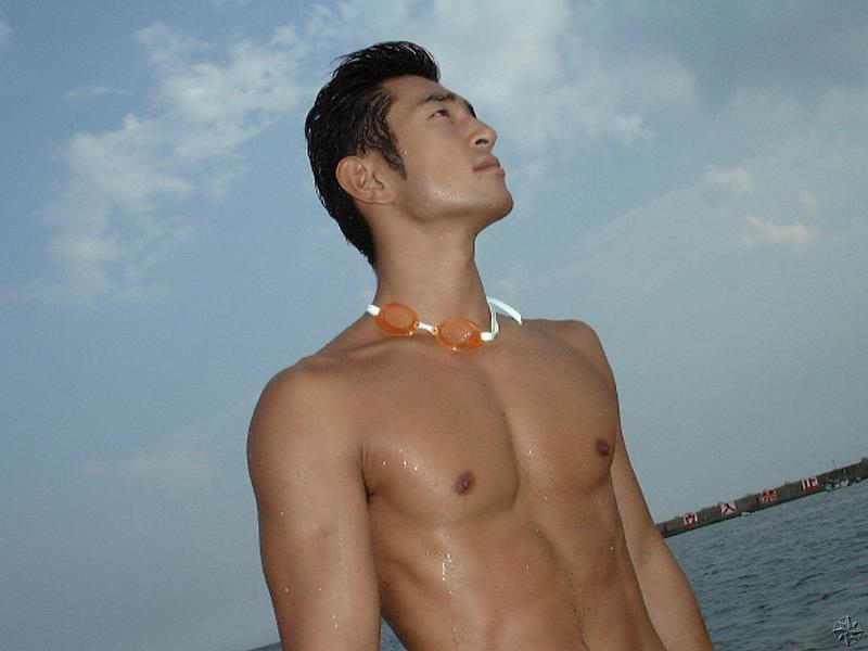 ตี๋ ญี่ปุ่นไปเล่นน้ำ