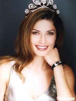 Justine Pasek 2002 ปานามา