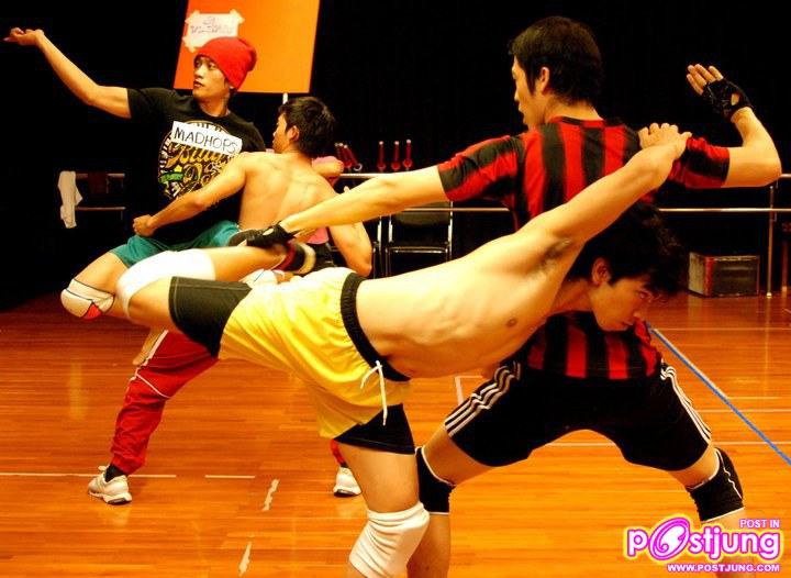 ตามไปดูหนุ่มๆBoxing Boys! - (ฝึกซ้อม)เรียนโขน