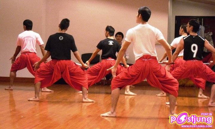 ตามไปดูหนุ่มๆBoxing Boys! - (ฝึกซ้อม)เรียนโขน