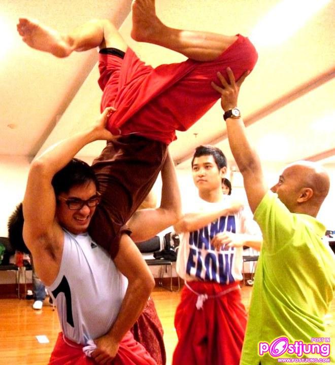 ตามไปดูหนุ่มๆBoxing Boys! - (ฝึกซ้อม)เรียนโขน