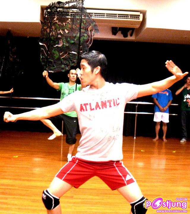 ตามไปดูหนุ่มๆBoxing Boys! - (ฝึกซ้อม)เรียนโขน