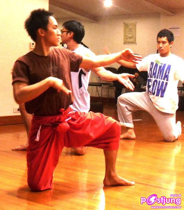 ตามไปดูหนุ่มๆBoxing Boys! - (ฝึกซ้อม)เรียนโขน