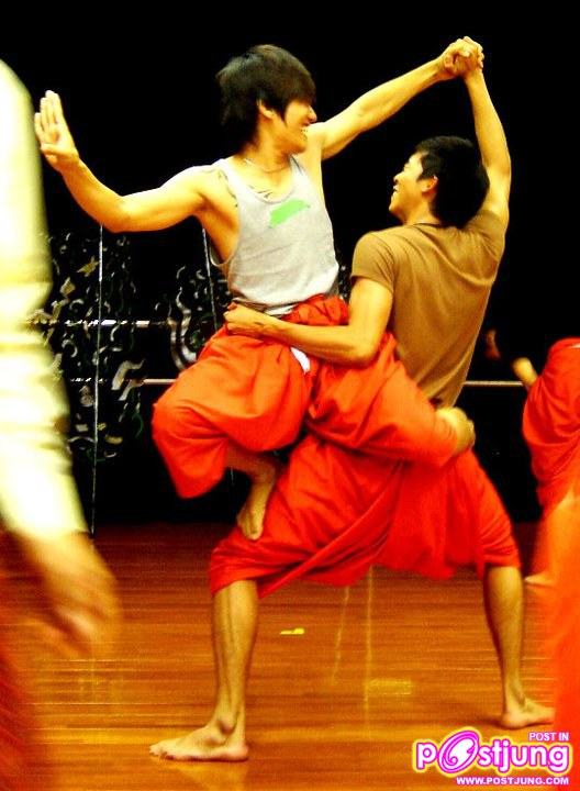 ตามไปดูหนุ่มๆBoxing Boys! - (ฝึกซ้อม)เรียนโขน