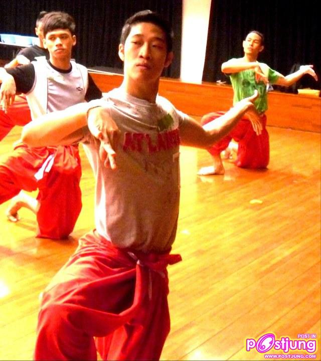 ตามไปดูหนุ่มๆBoxing Boys! - (ฝึกซ้อม)เรียนโขน