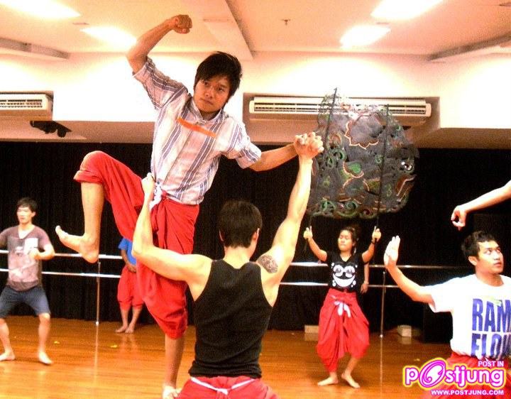 ตามไปดูหนุ่มๆBoxing Boys! - (ฝึกซ้อม)เรียนโขน