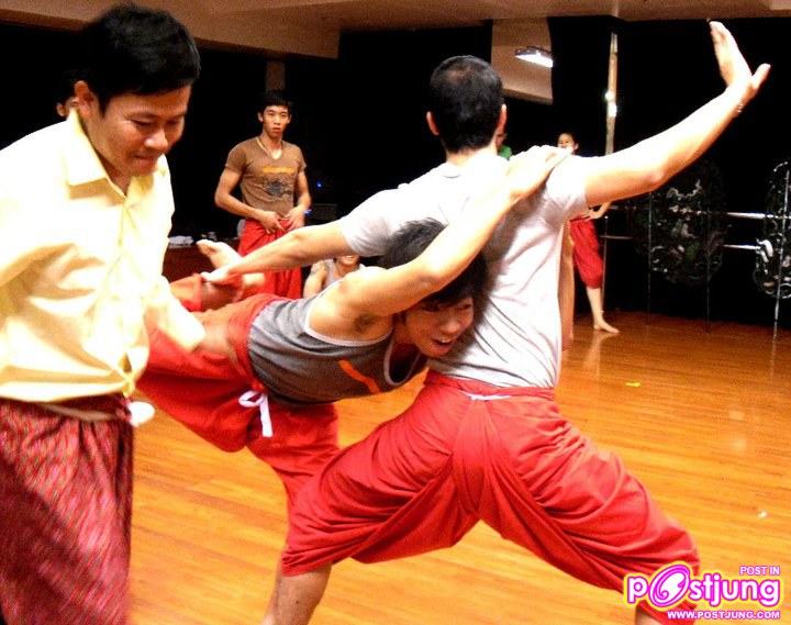 ตามไปดูหนุ่มๆBoxing Boys! - (ฝึกซ้อม)เรียนโขน