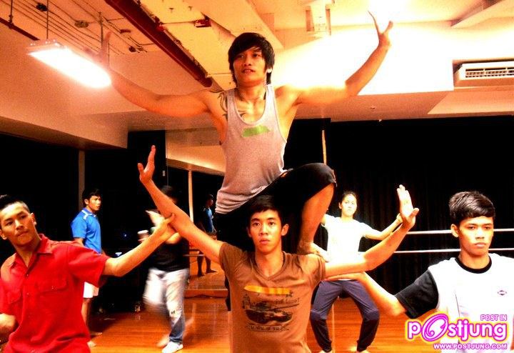 ตามไปดูหนุ่มๆBoxing Boys! - (ฝึกซ้อม)เรียนโขน