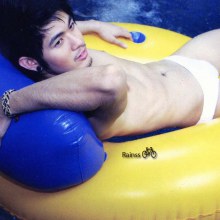 ตามมาอีกระลอกคร่ะ ติด ๆ กันคร่ะ