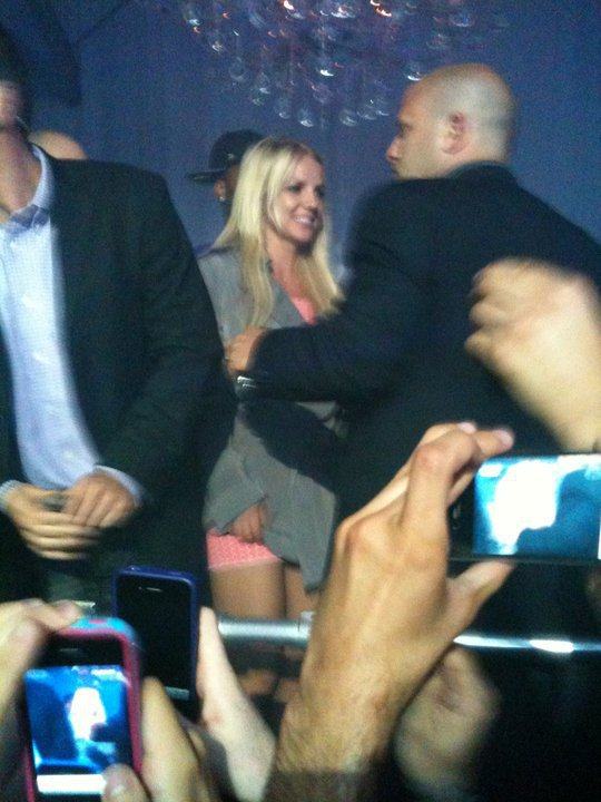 Britney Spears y Nicki Minaj en el club Factory ผอม ลง จิงๆ