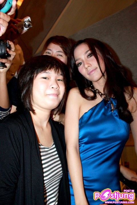 อั้มพัชราภา & สามัญชนแฟนคลับ